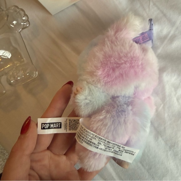 Pop Mart Labubu Big into Energy Luck - Picture 3 of 3